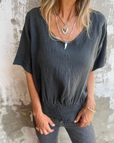 Hildur | Avslappet bluse i Ibiza-stil med V-hals