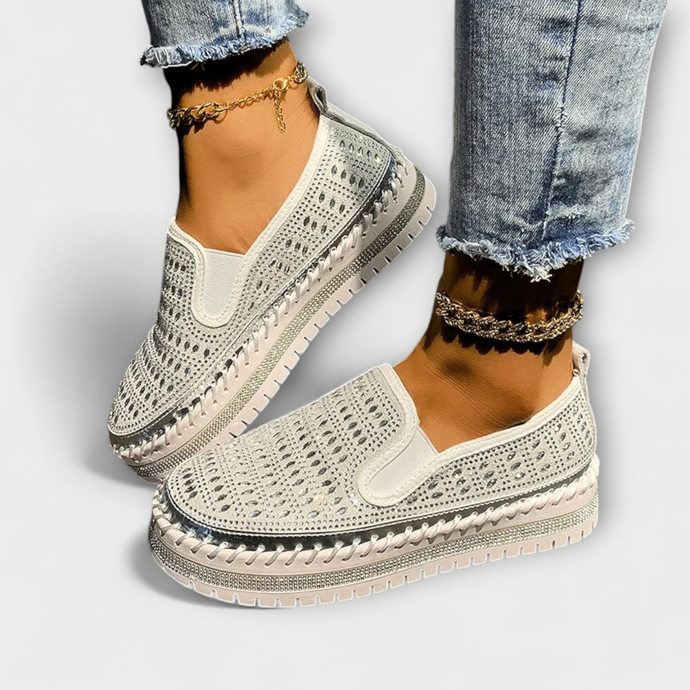 Thalia | Slip-on med perforert glamdesign